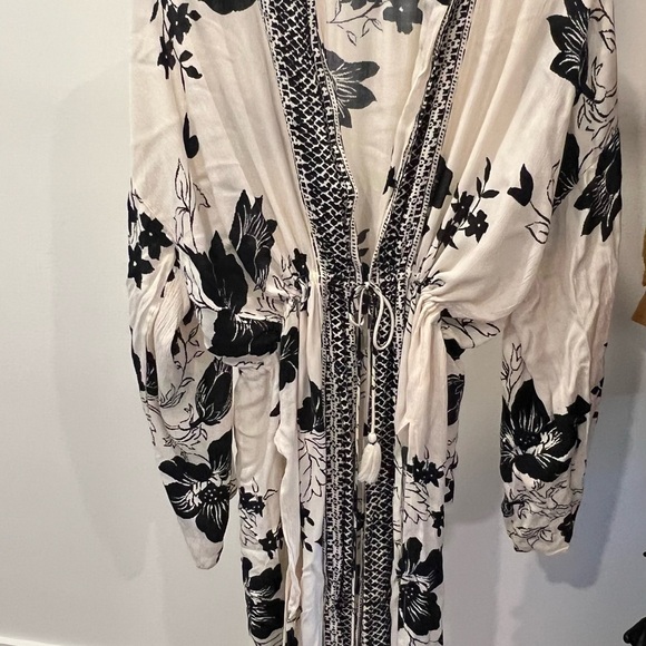 Billabong Kimono - Picture 5 of 7